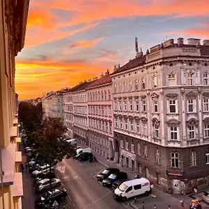 Trendy Near Schloss Schönbrunn Apartment Wien